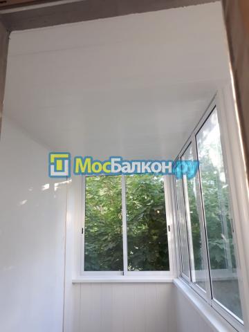 Остекление и отделка лоджии деревом