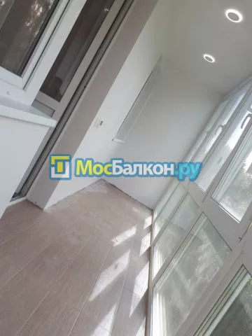 Панорамное остекление заказать под ключ по выгодной цене в Реутове от компании МосБалкон