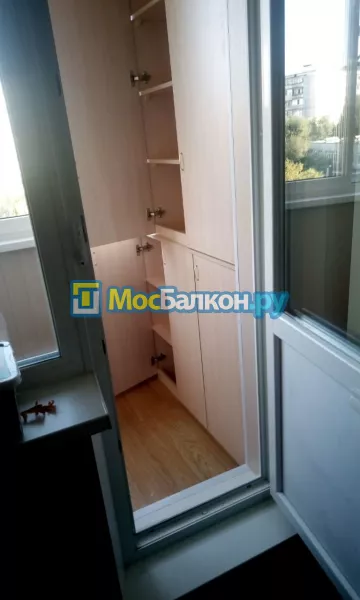 Шкаф на балкон купить в Реутове на заказ недорого от МосБалкон