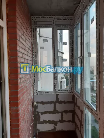 Панорамное остекление заказать под ключ по выгодной цене в Реутове от компании МосБалкон