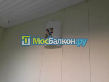 Отделка балкона и лоджии пластиковыми ПВХ панелями в Реутове от компании МосБалкон