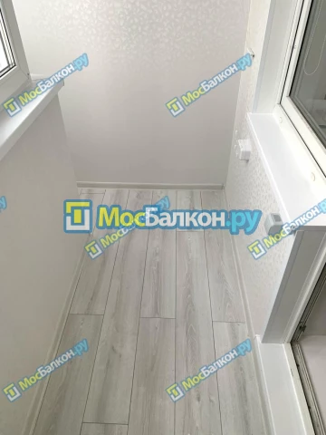 Отделка балкона и лоджии пластиковыми ПВХ панелями в Реутове от компании МосБалкон