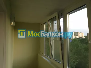Отделка балкона и лоджии пластиковыми ПВХ панелями в Реутове от компании МосБалкон