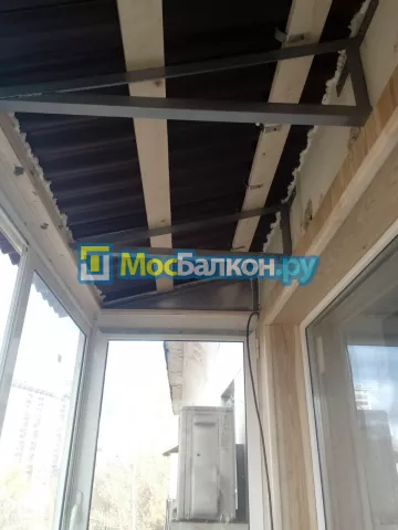 Крыша на балконе в Реутове монтаж и ремонт по выгодной цене от МосБалкон