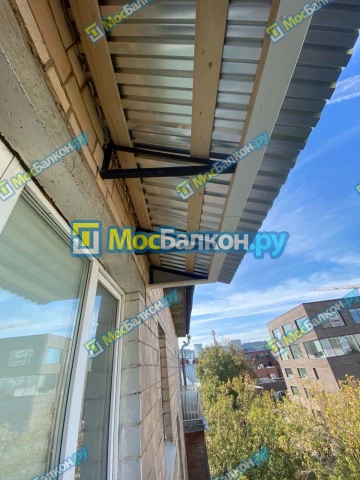 Крыша на балконе в Реутове монтаж и ремонт по выгодной цене от МосБалкон