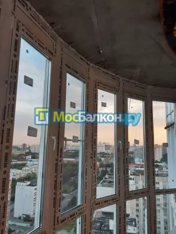 Панорамное остекление заказать под ключ по выгодной цене в Реутове от компании МосБалкон
