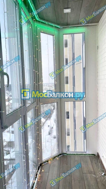 Панорамное остекление заказать под ключ по выгодной цене в Реутове от компании МосБалкон
