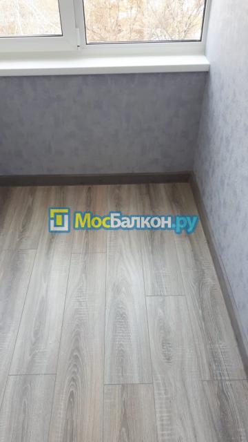 Остекление балкона с утеплением и отделкой +  покраской стен