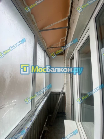 Крыша на балконе в Реутове монтаж и ремонт по выгодной цене от МосБалкон