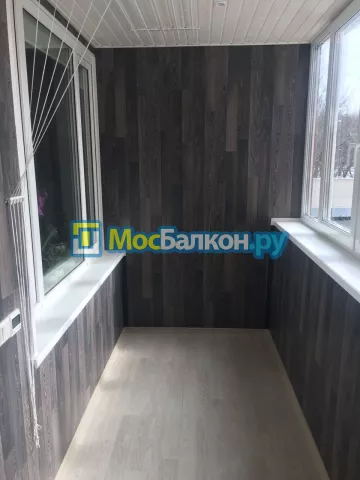 Услуги и дополнительные опции для остекления балконов от компании МосБалкон в Москве
