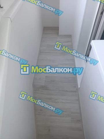 Отделка балкона и лоджии пластиковыми ПВХ панелями в Реутове от компании МосБалкон