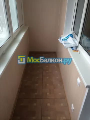 Отделка балкона и лоджии пластиковыми ПВХ панелями в Реутове от компании МосБалкон