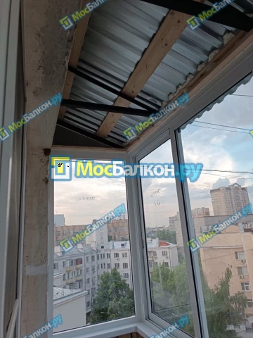 Крыша на балконе в Реутове монтаж и ремонт по выгодной цене от МосБалкон