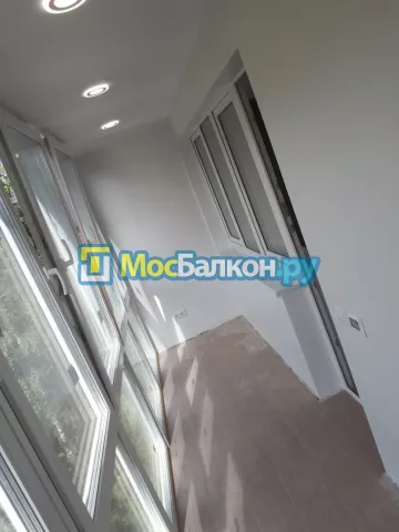 Панорамное остекление заказать под ключ по выгодной цене в Реутове от компании МосБалкон